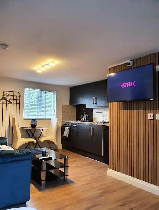 The Studio , Chic Apartment Near City Centre Nottingham